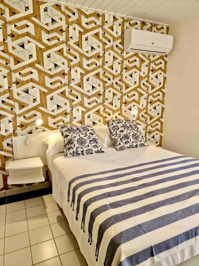 Manbana 333 Otel Folle Anse Dış mekan fotoğraf